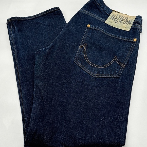 $159 True Religion Jeans Men's Size 36x32 Geno SN Blue Relaxed Slim Dark 112790 - Picture 1 of 12
